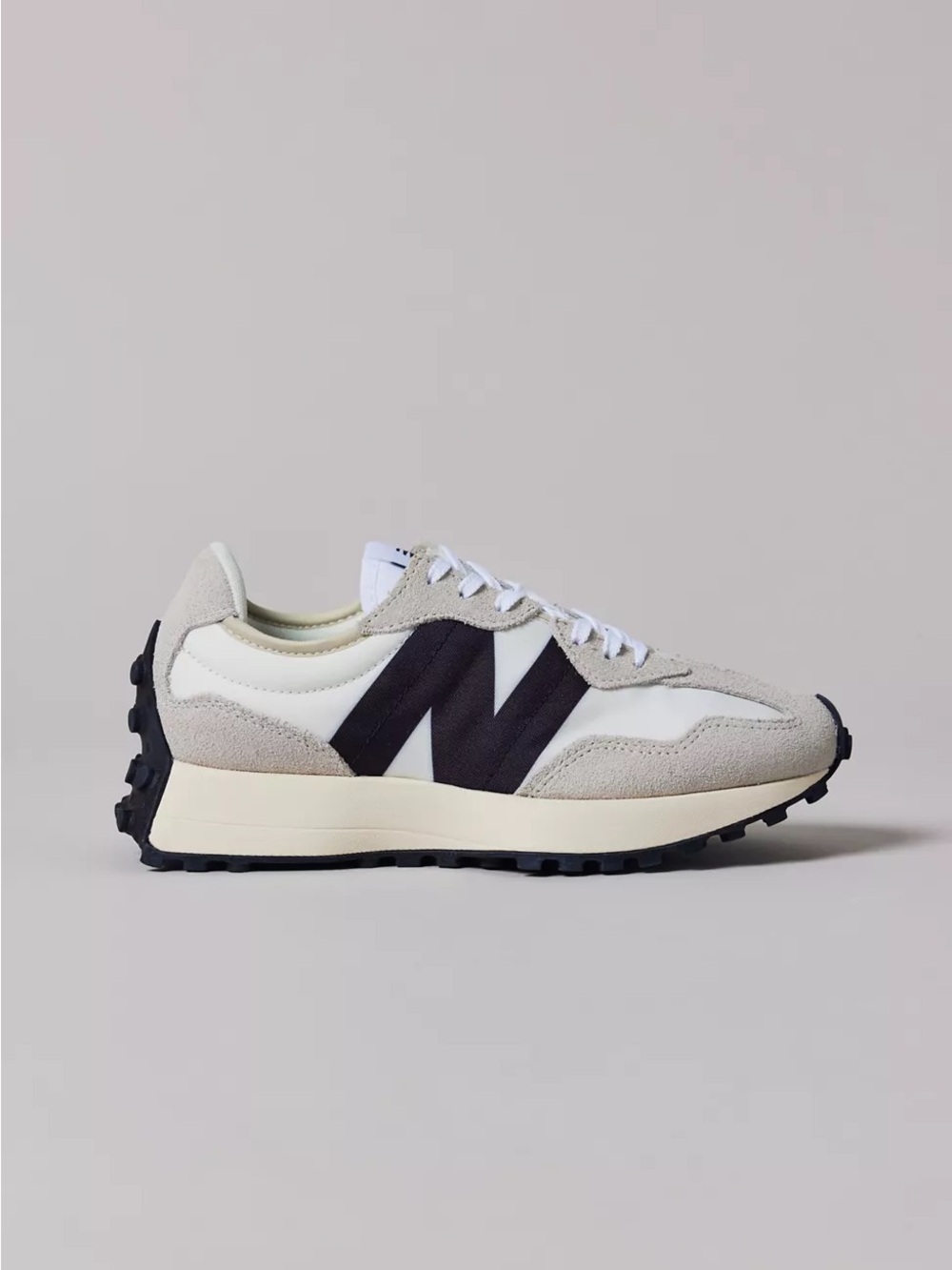 New Balance 327 Women’s Platform Sneakers - Picture 2 of 13